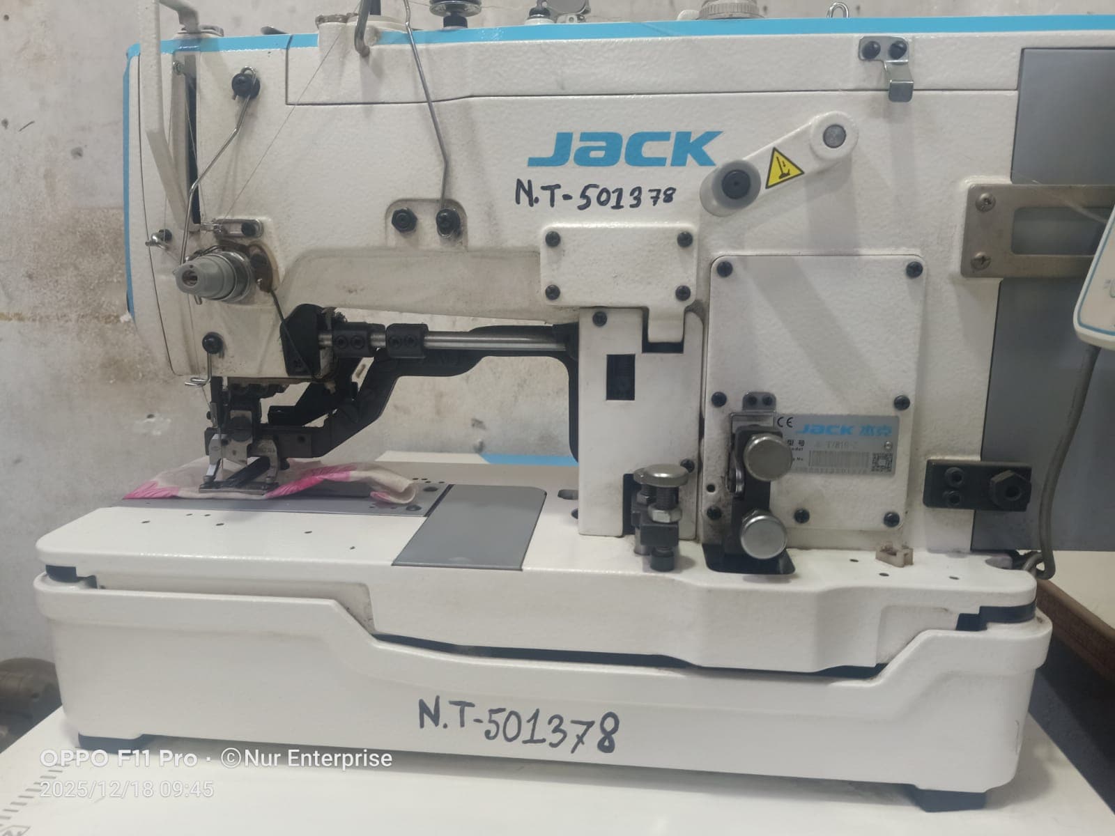 Buttonhole Machine